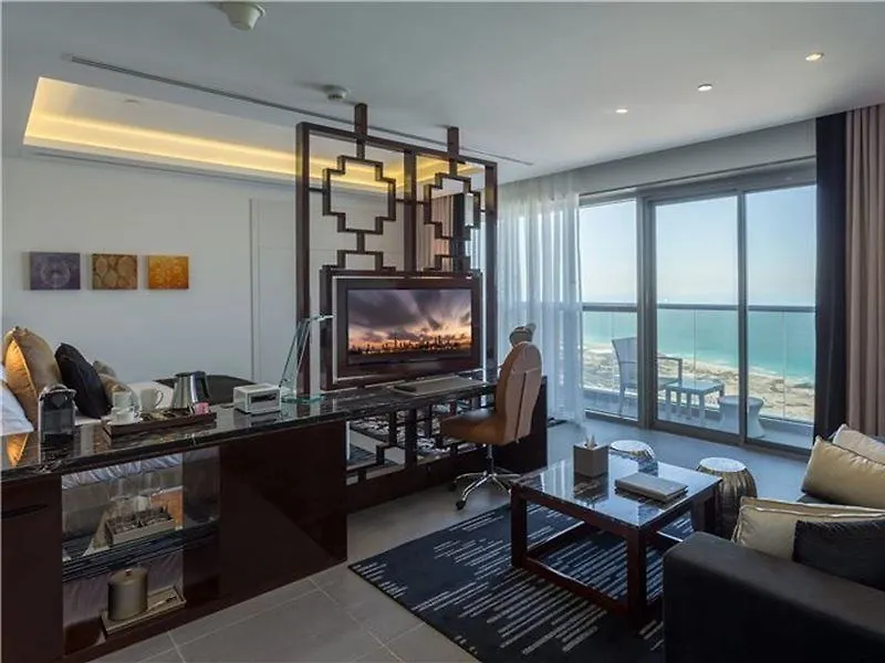 The First Collection Dubai Marina Hotel 4*,