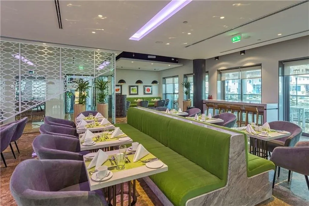 The First Collection Dubai Marina Hotel 4*,